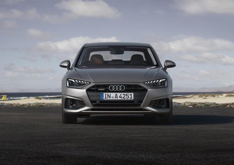  Audi A4 45 TFSI Quattro (B9) 2019 года  (WW) (фото 11 из 15)